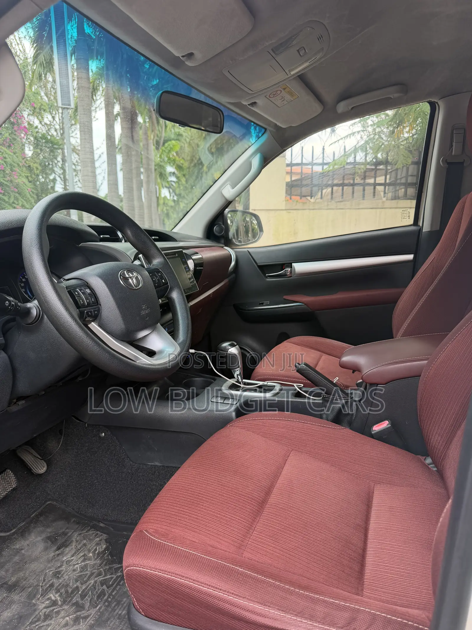Toyota Hilux 2019 White