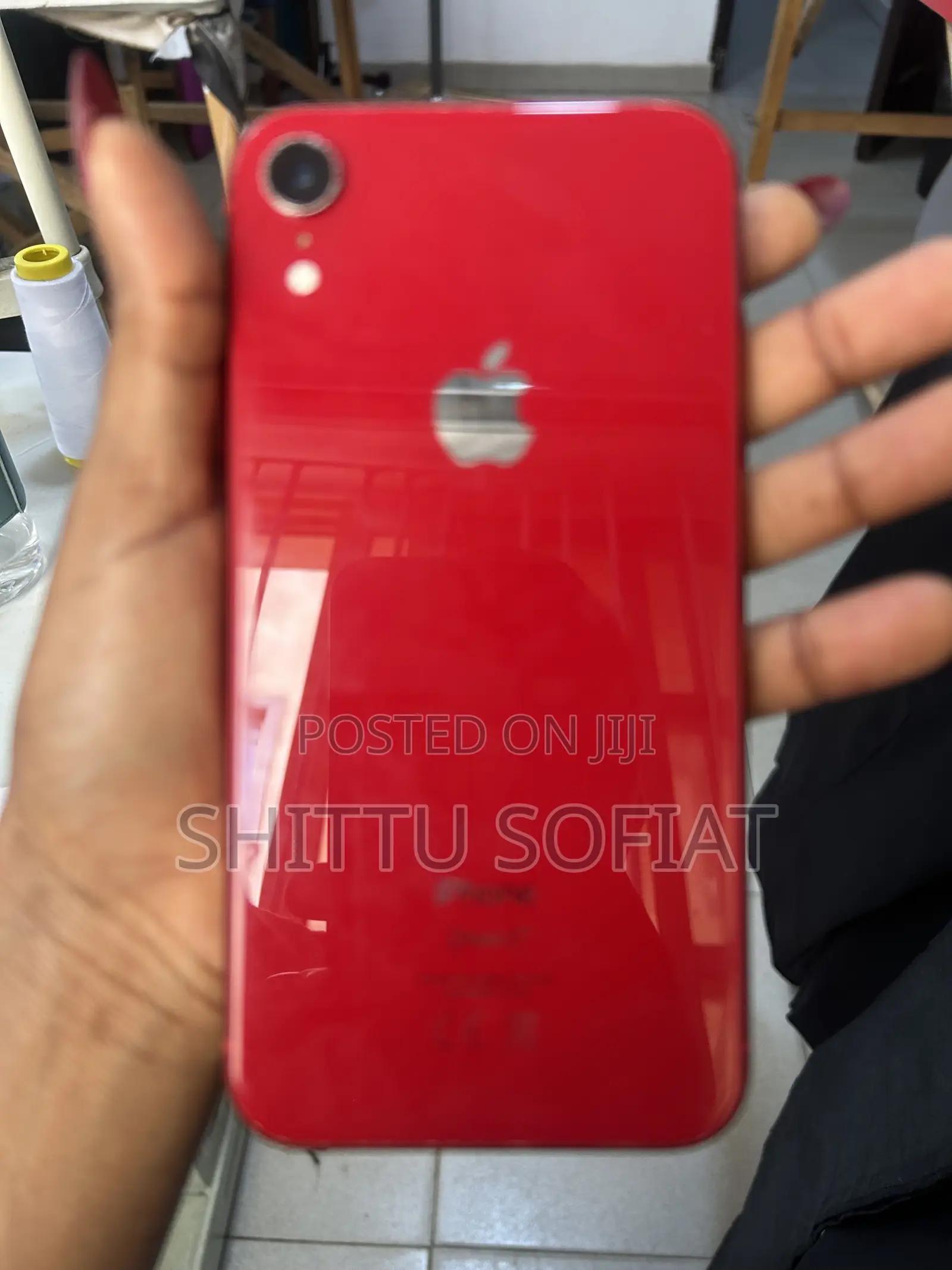 Apple iPhone XR 64 GB Red