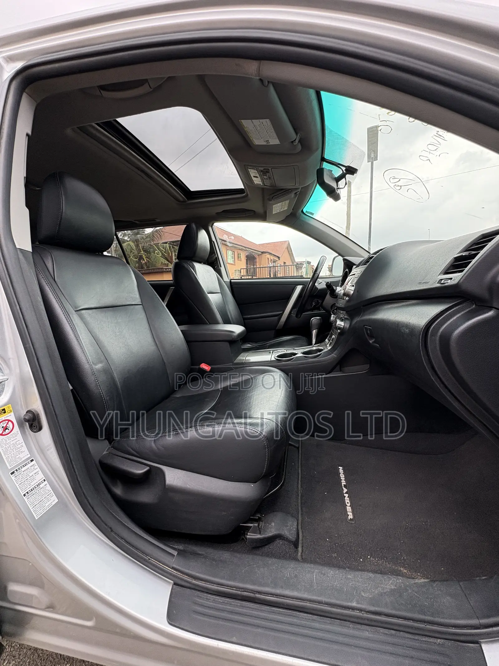 Toyota Highlander SE 2012 Silver