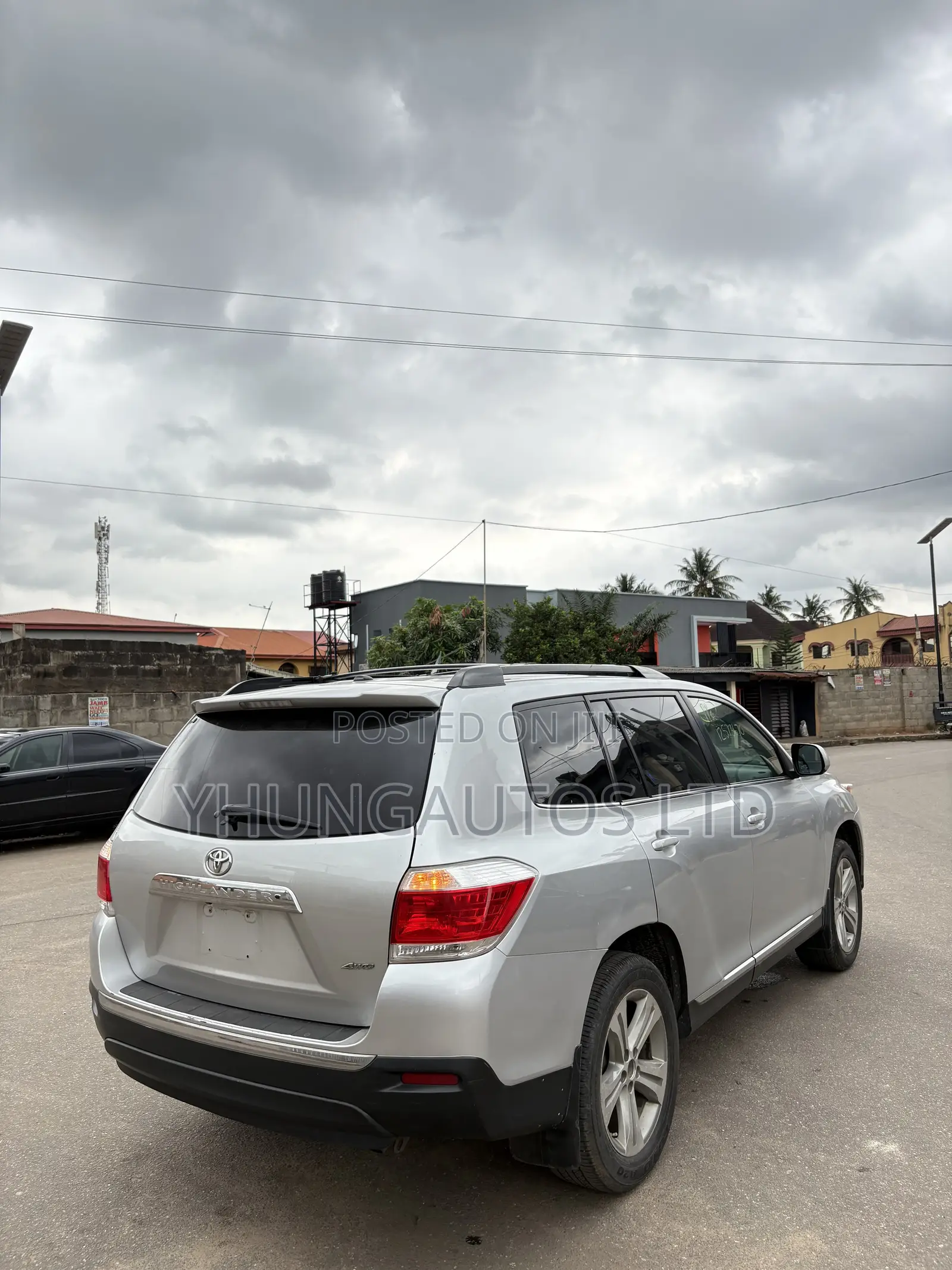 Toyota Highlander SE 2012 Silver