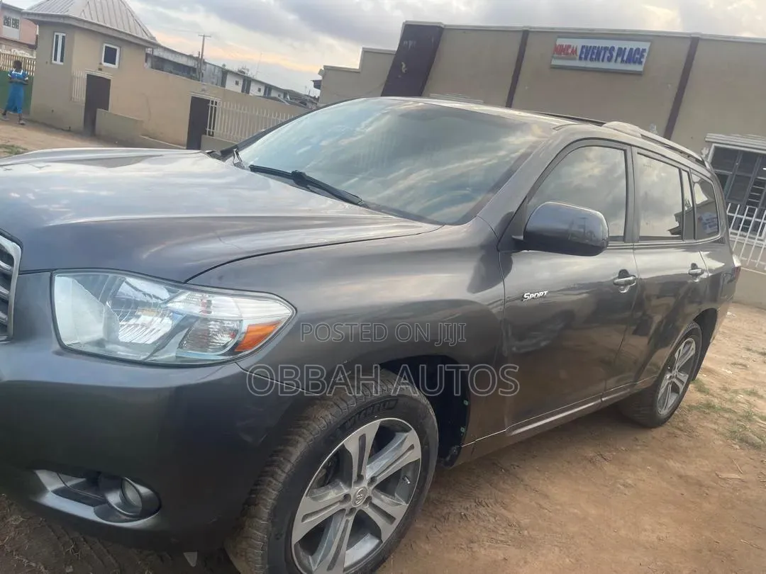 Toyota Highlander Sport 2010 Gray