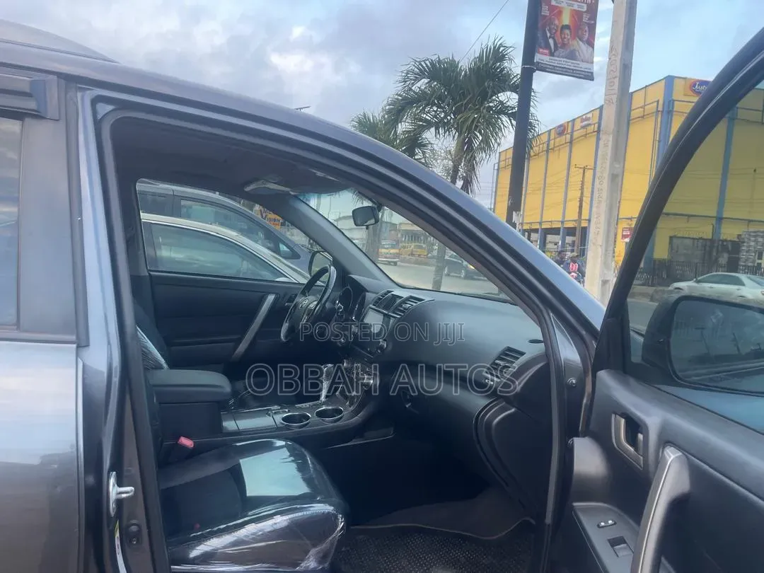 Toyota Highlander Sport 2010 Gray