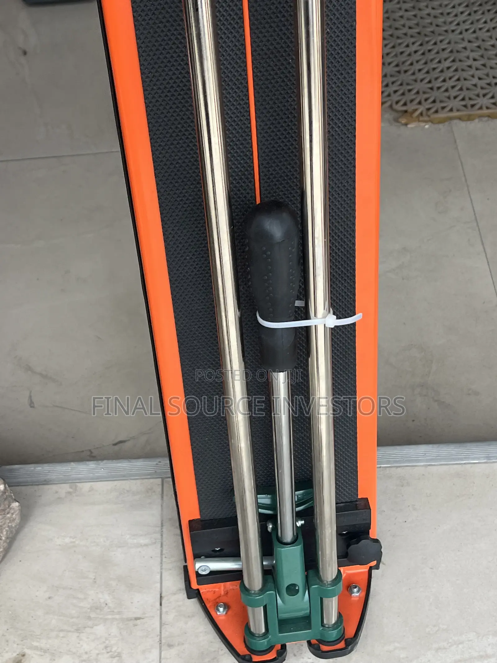 60 by 60 Pencil Mouth Tile Cutter