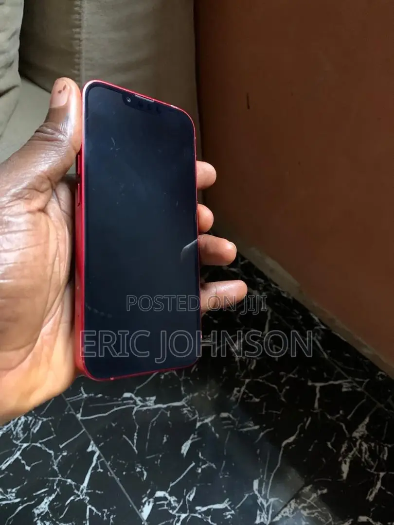 Apple iPhone 13 128 GB Red