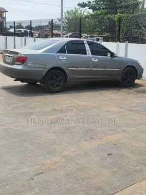 Toyota Camry 2006 Gray