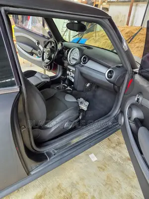 Mini Cooper 2010 Black