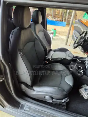 Mini Cooper 2010 Black