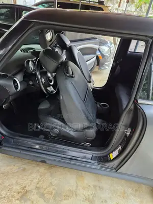 Mini Cooper 2010 Black