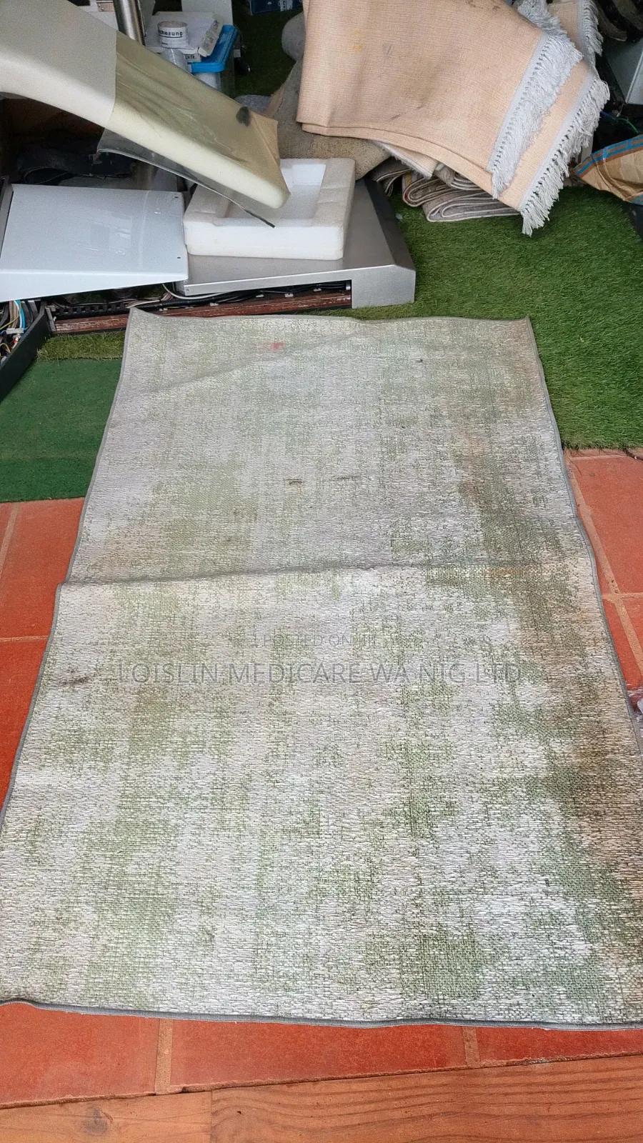 Green Cream Minimalist Rug
