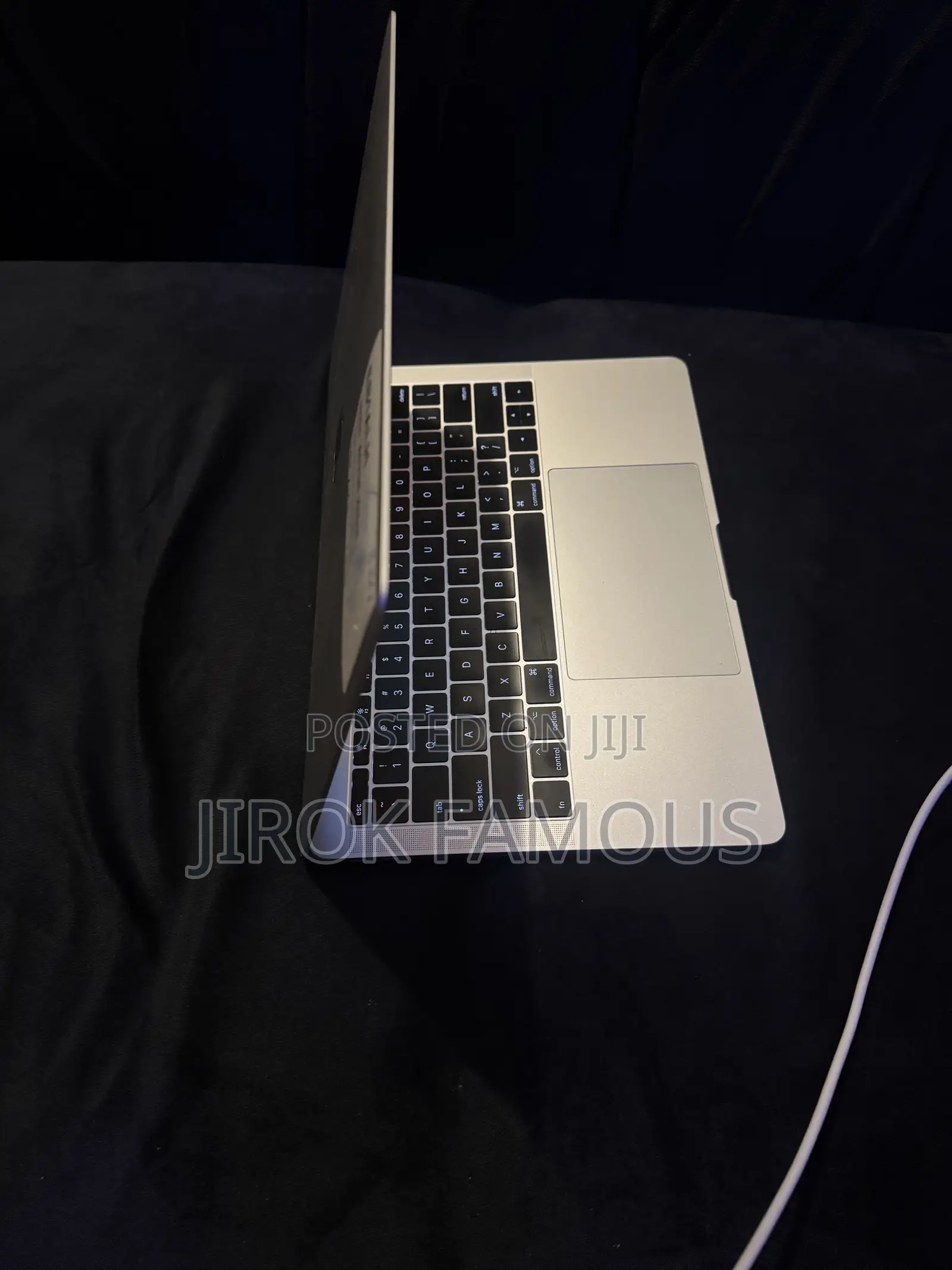 Laptop Apple MacBook Pro 2017 8GB Intel Core i5 SSD 256GB