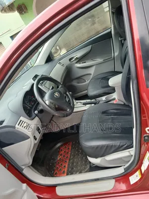 Toyota Corolla LE 4dr Sedan (1.8L 4cyl 4A) 2013 Red