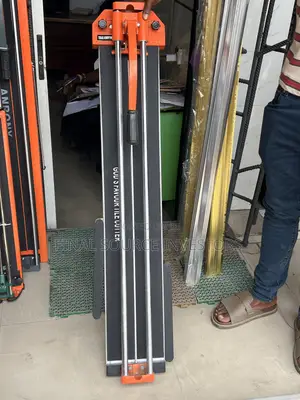100 by 100 High Grade Tile Cutter