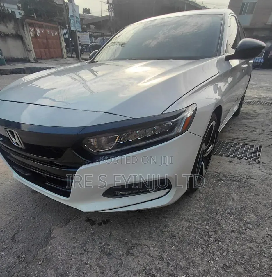Honda Accord 2018 White