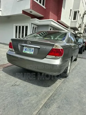 Toyota Camry 2006 Gray
