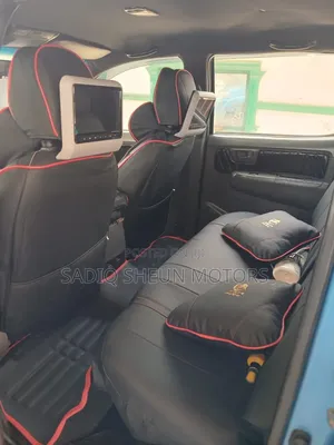 Toyota Hilux 2015 Blue
