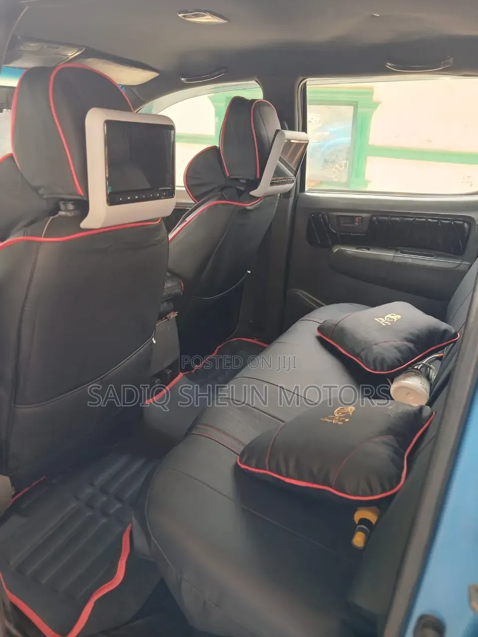Toyota Hilux 2015 Blue