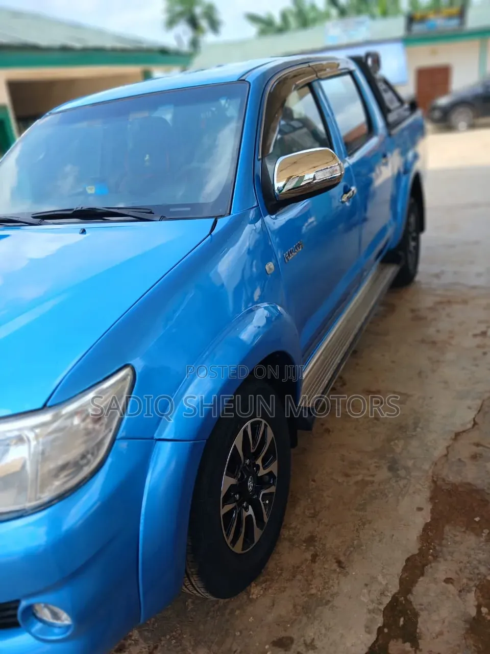 Toyota Hilux 2015 Blue