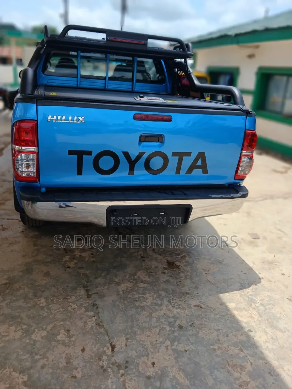 Toyota Hilux 2015 Blue