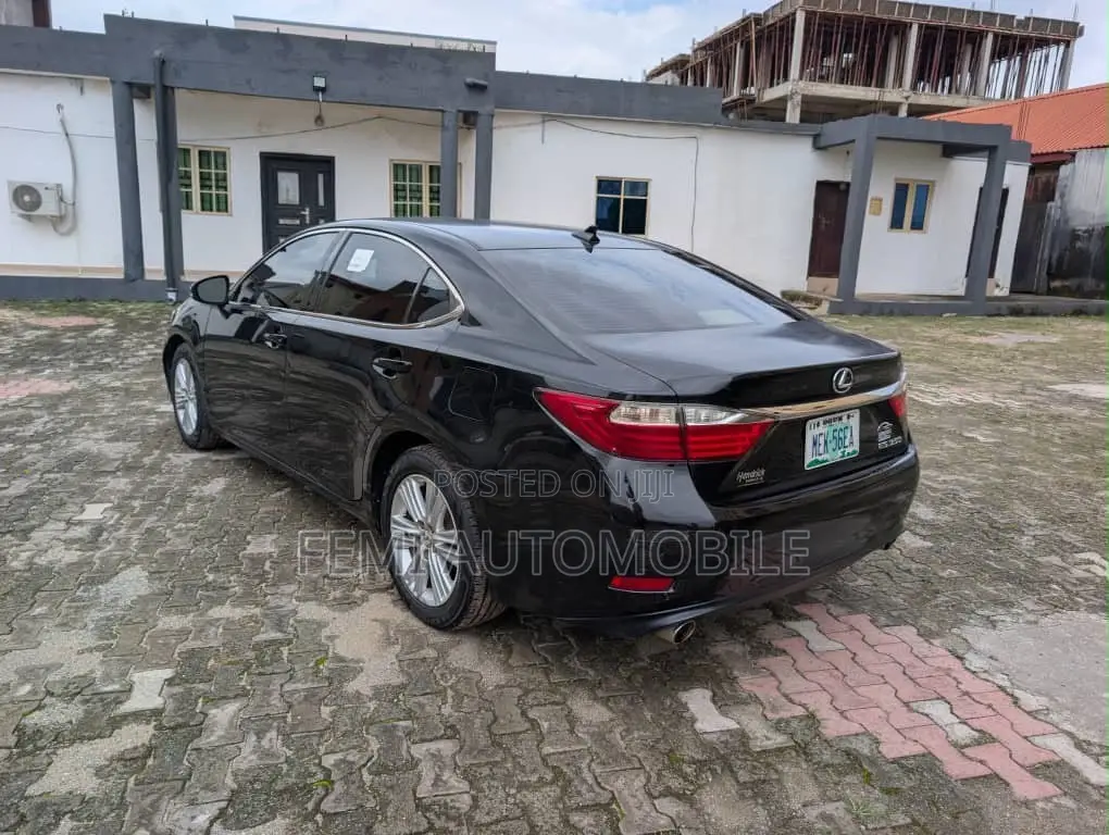 Lexus ES 2013 Black