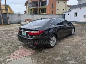 Lexus ES 2013 Black