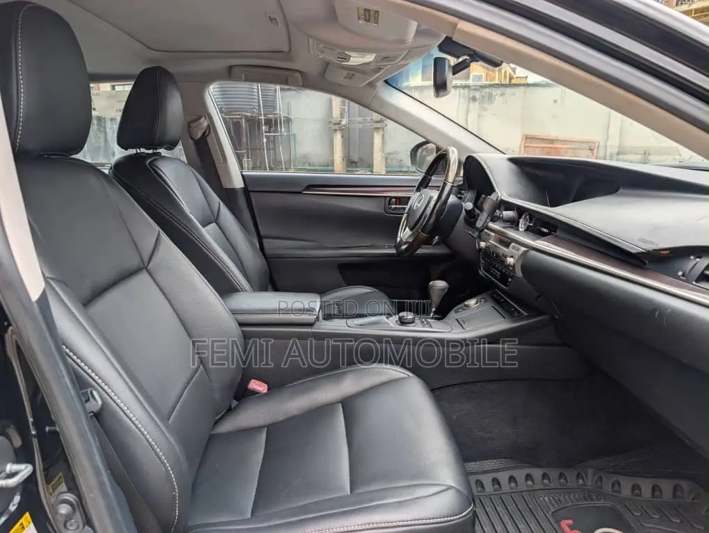 Lexus ES 2013 Black