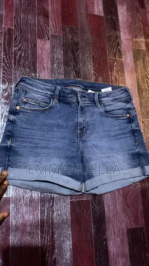 Ella Starz Thrift