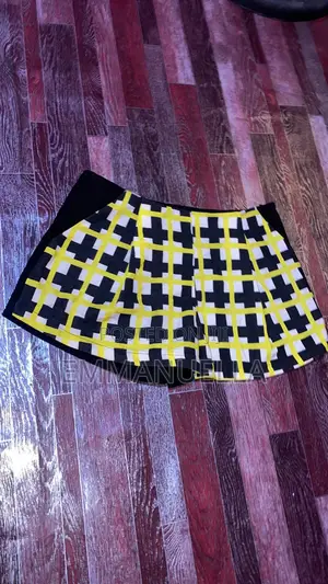 Ella Starz Thrift