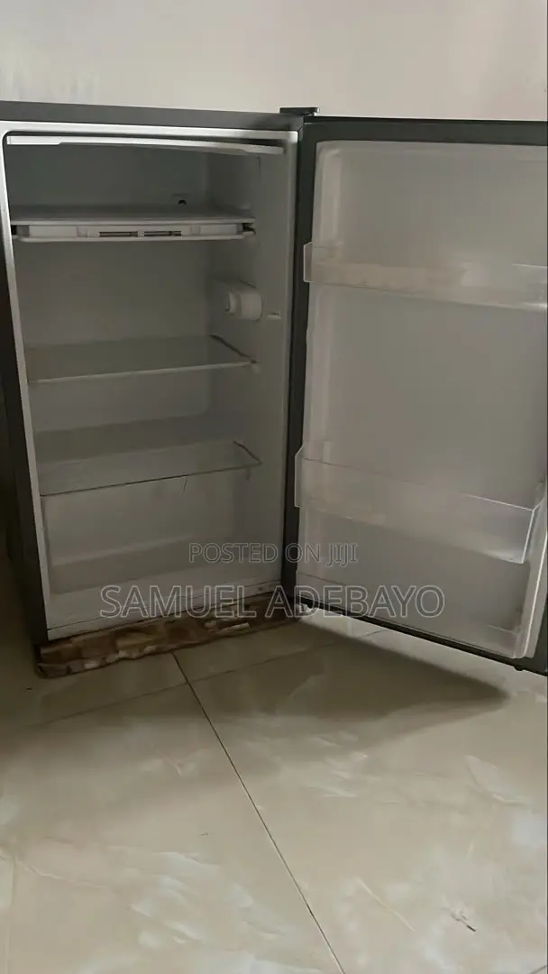 Hisense 90 Litres Single Door Refrigerator – Silver