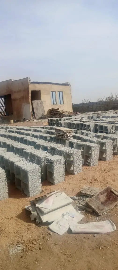 500 Square Meter Estate Plot for 5 Bedr