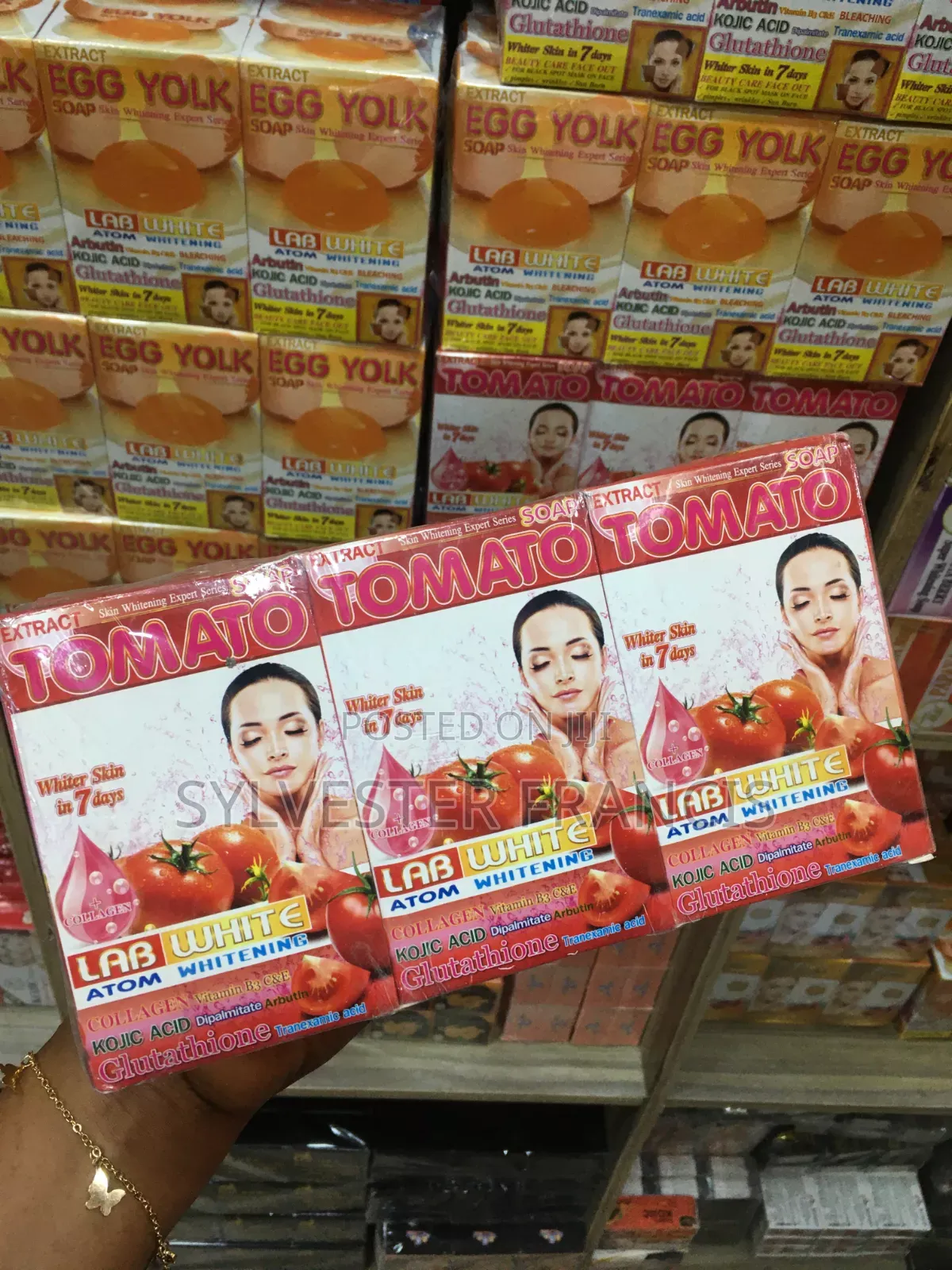 Extract Lab White Atom Whitening Soap