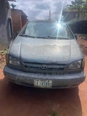 Toyota Sienna 1999 Green