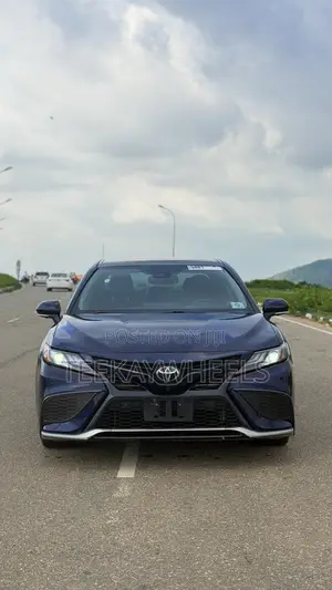 Toyota Camry XSE 2021 Blue