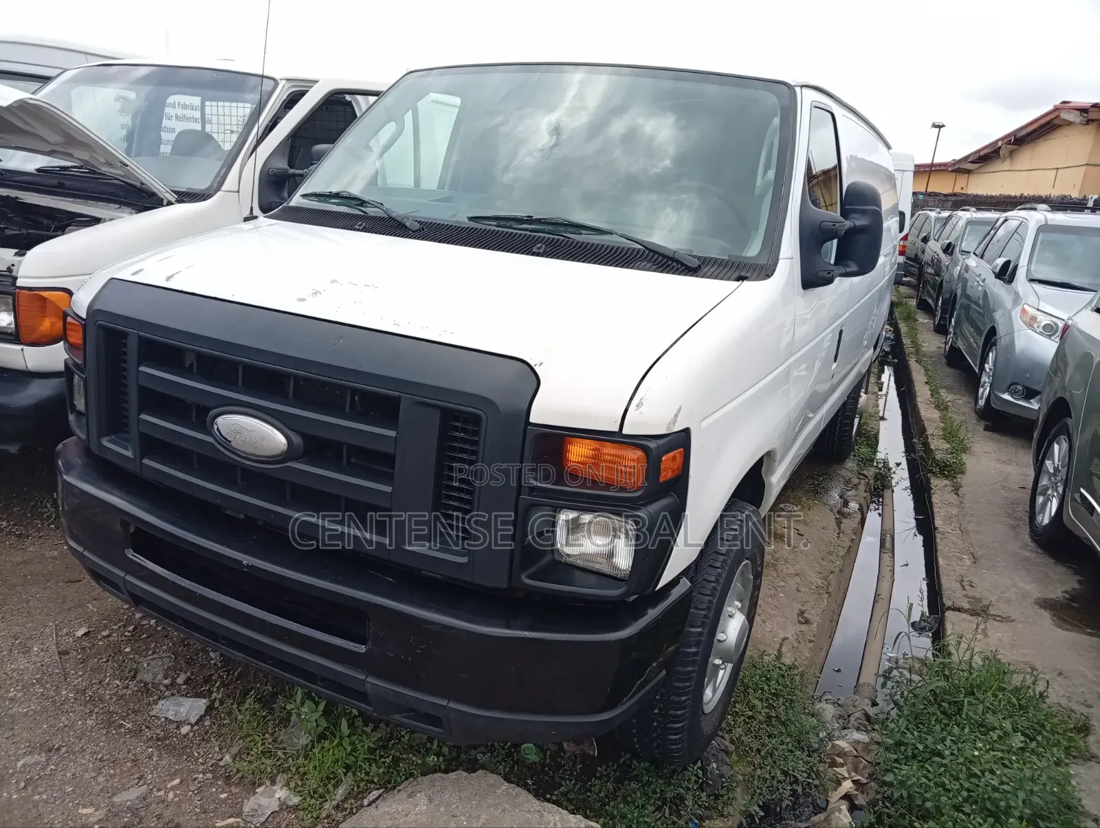 Ford E350 2010 White