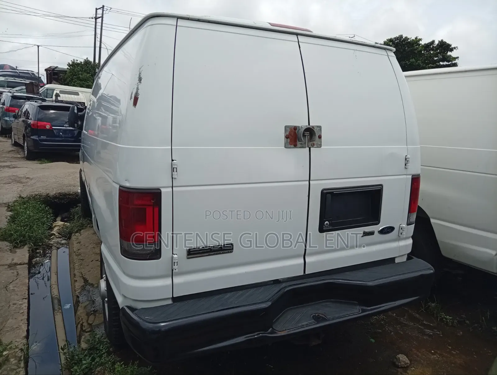 Ford E350 2010 White