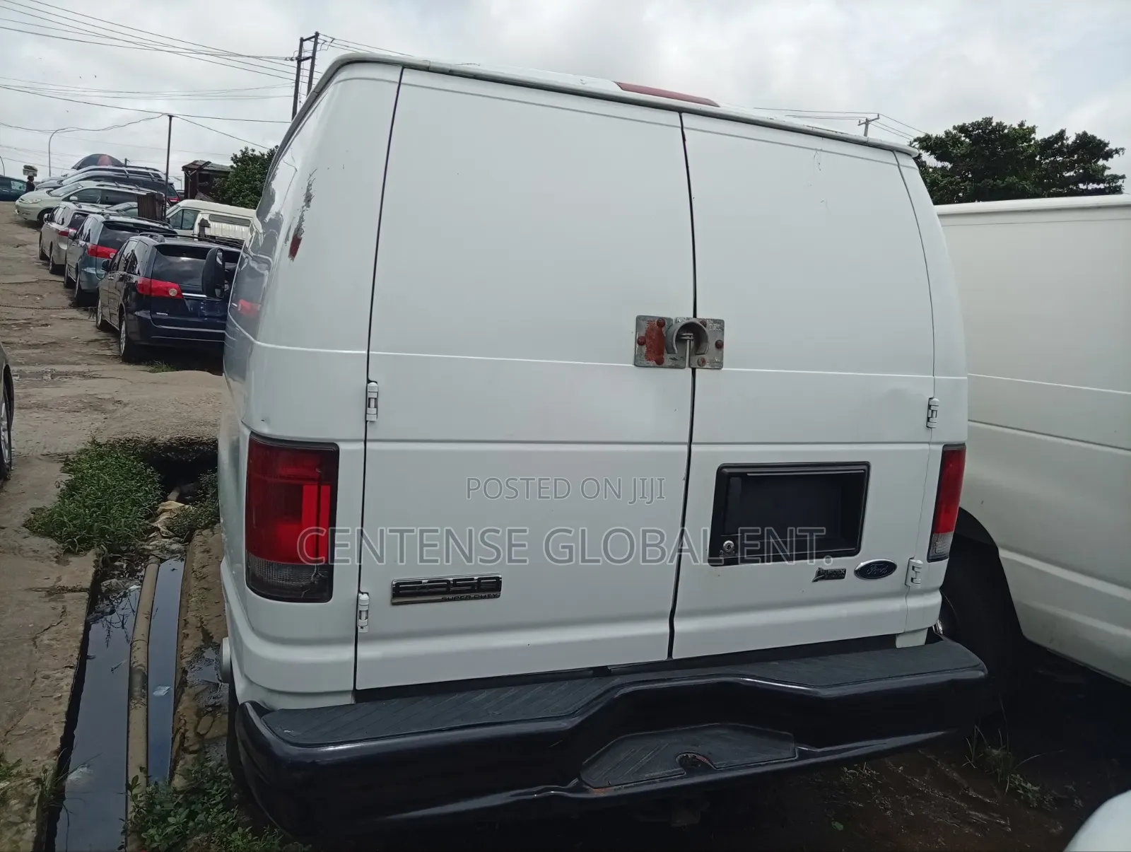 Ford E350 2010 White