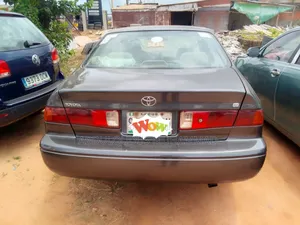 Toyota Camry 2001 Gray