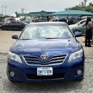 Toyota Camry LE 4dr Sedan (2.5L 4cyl 6A) 2011 Blue