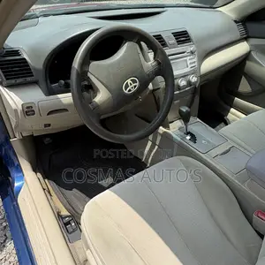 Toyota Camry LE 4dr Sedan (2.5L 4cyl 6A) 2011 Blue