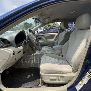 Toyota Camry LE 4dr Sedan (2.5L 4cyl 6A) 2011 Blue