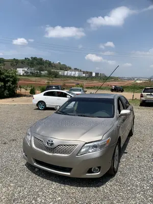Toyota Camry Hybrid 2009 Gold