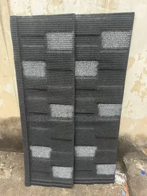 Shingles Black and White Colour
