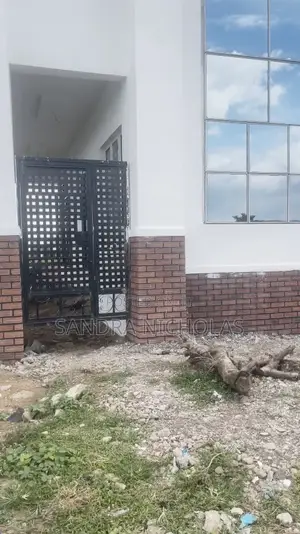 200 Square Meter Estate Plot for 4 Bedroom Terrace Duplex