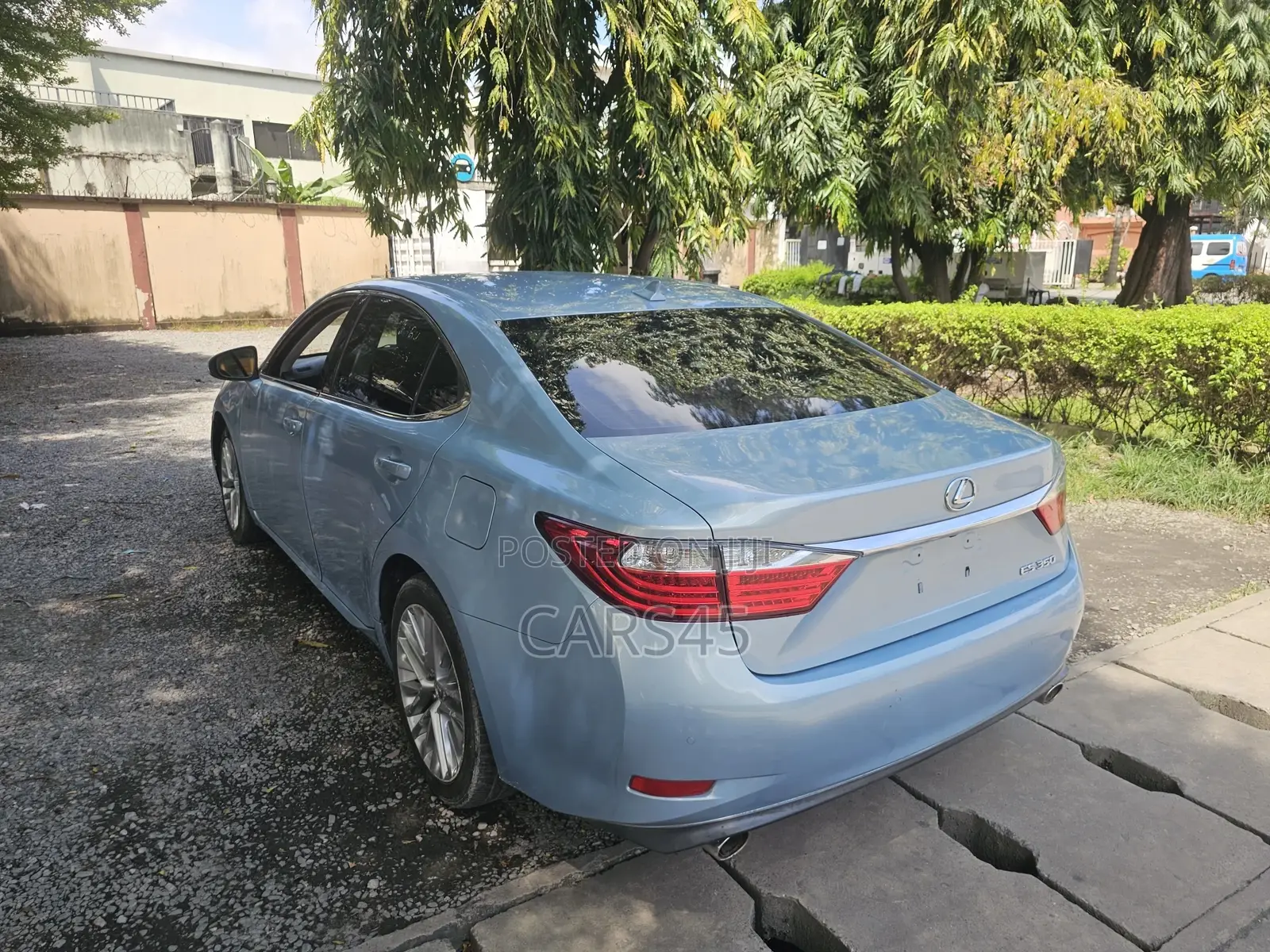 Lexus ES 2013 Blue