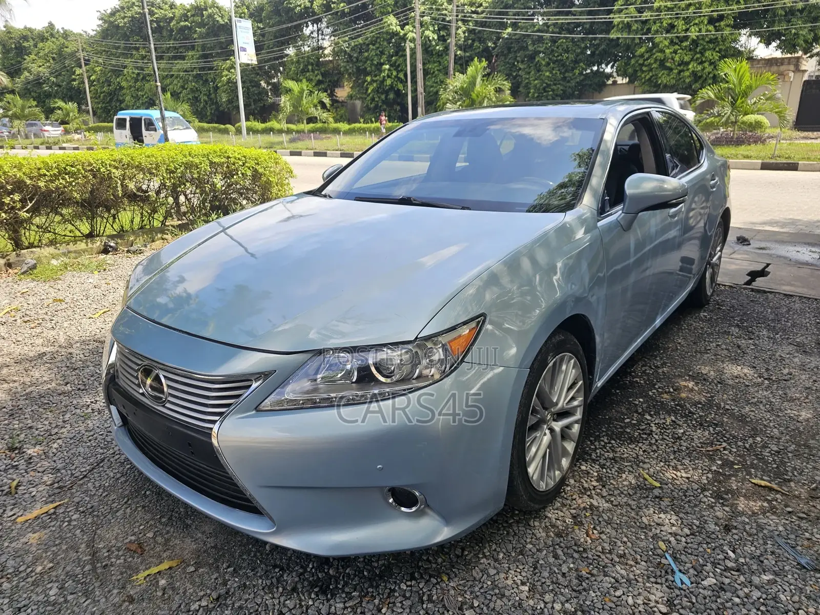 Lexus ES 2013 Blue