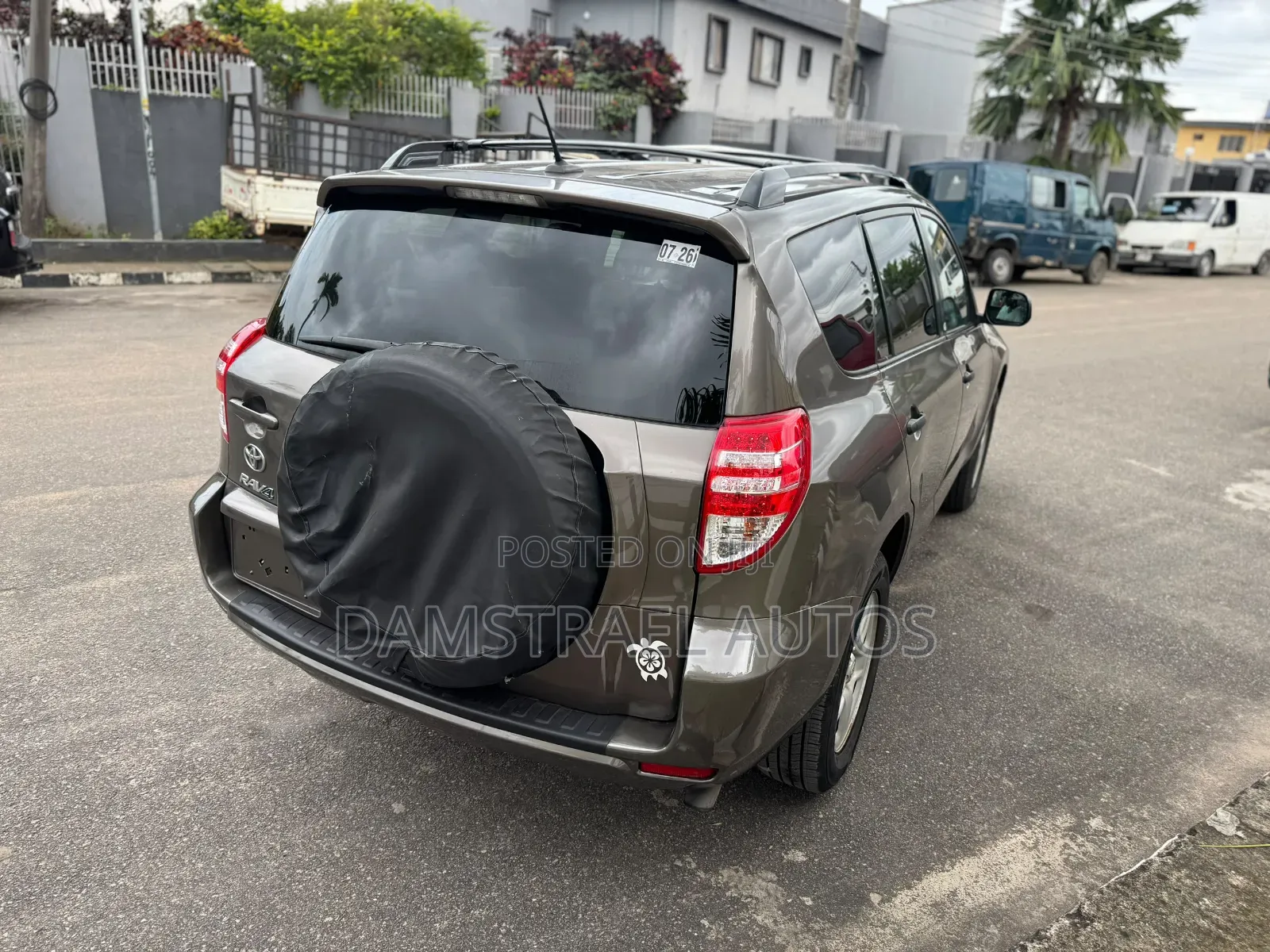 Toyota RAV4 2012 Brown