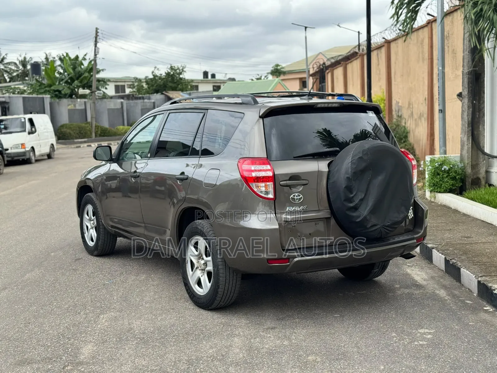 Toyota RAV4 2012 Brown