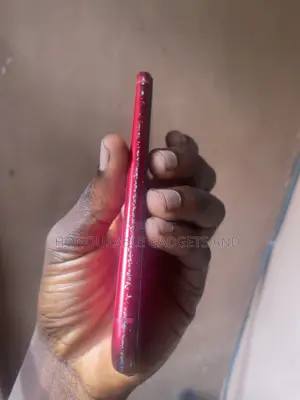 Apple iPhone 11 64 GB Red