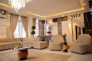 Beautiful Luxury 3 Bedroom Apartment With Sea View and Greatamenities