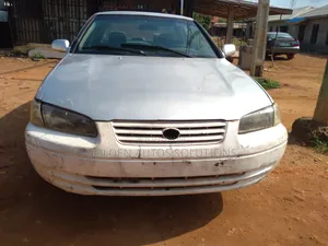 Toyota Camry 2001