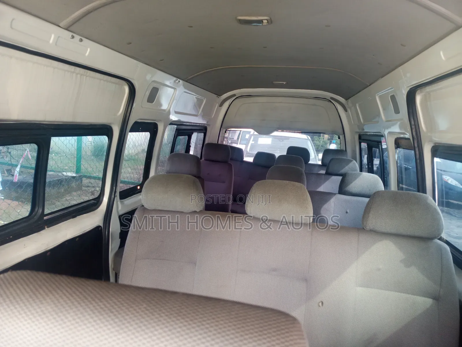 Toyota HiAce 2013 White